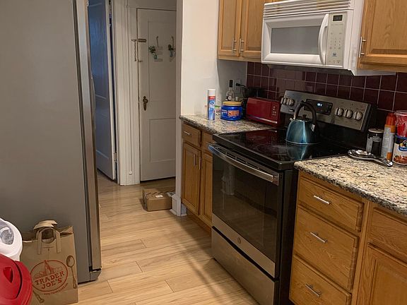 4th image of 5715 Wyndale Ave