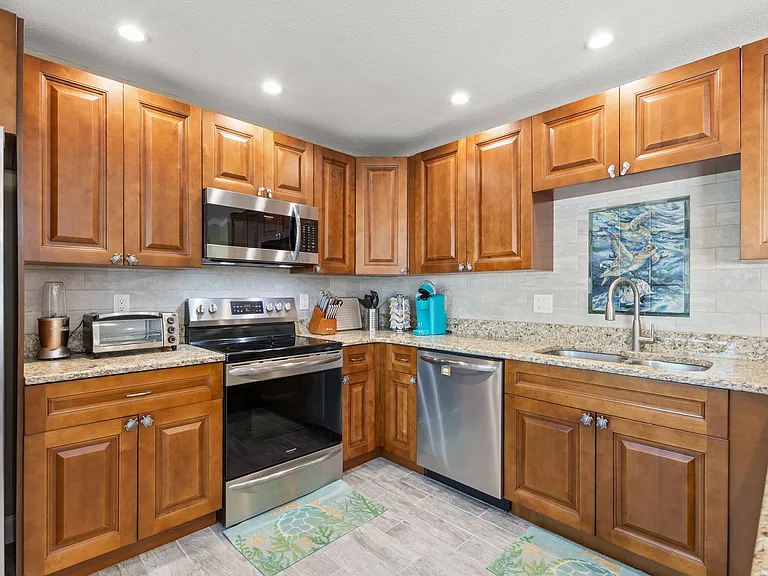 5243 Beach Dr SE #B — Photo 8
