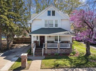 2119 N Division St, Davenport, IA 52804