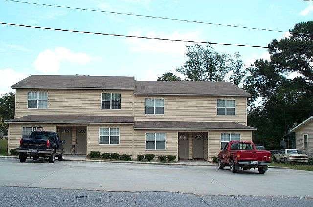1st image of 1534 Woodard St APT B