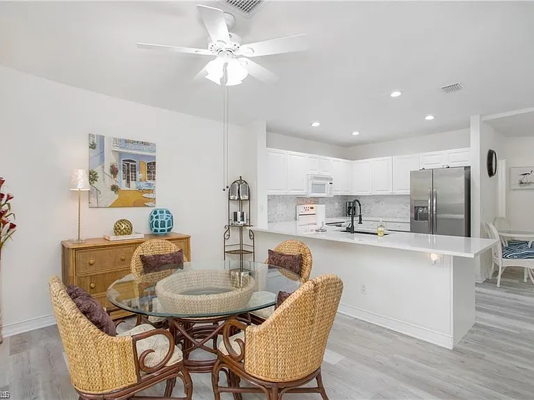 700 Diamond Cir #706 — Photo 12