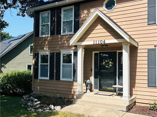 11104 W 109th Ter, Overland Park, KS 66210