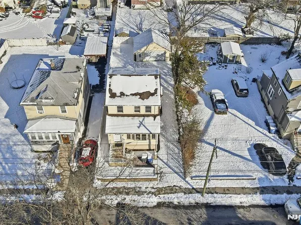 157 1st St, Englewood, NJ 07631