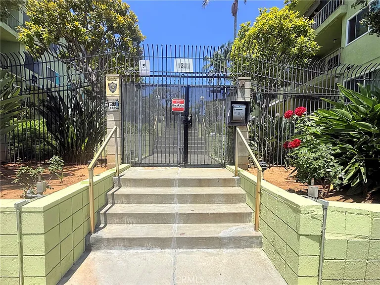 1301 S Atlantic Blvd #B424 — Photo 34