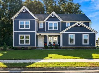 300 Rhapsody Dr, Suffolk, VA 23435