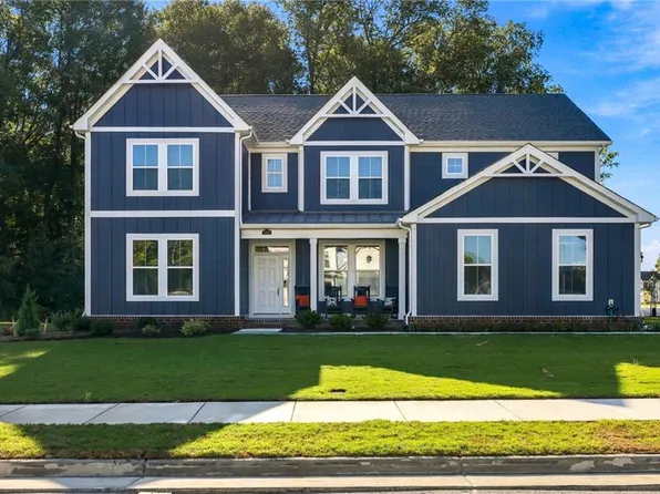 300 Rhapsody Dr, Suffolk, VA 23435