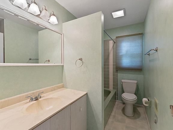 4th image of 36B Dag Hammarskjold Blvd #B