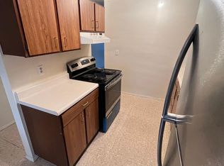 2004 SW 152nd St #9, Seattle, WA 98166