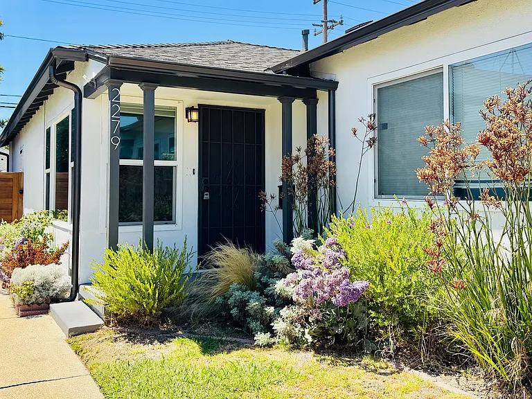 2279 N Granada Ave — Photo 1