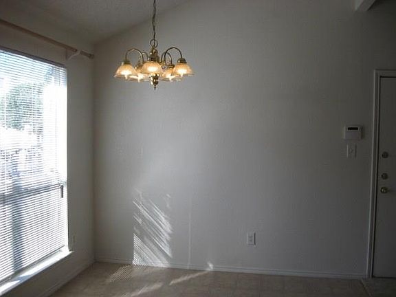 4th image of 10517 Flamewood Dr