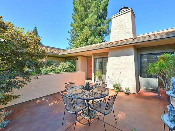 3rd image of 10903 Canyon Vista Dr