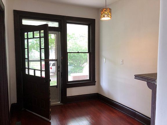 Entry/Office/Reading