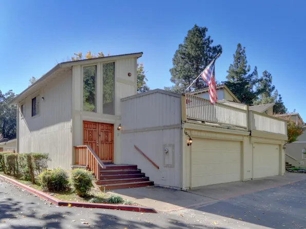 8055 La Riviera Dr, Sacramento, CA 95826