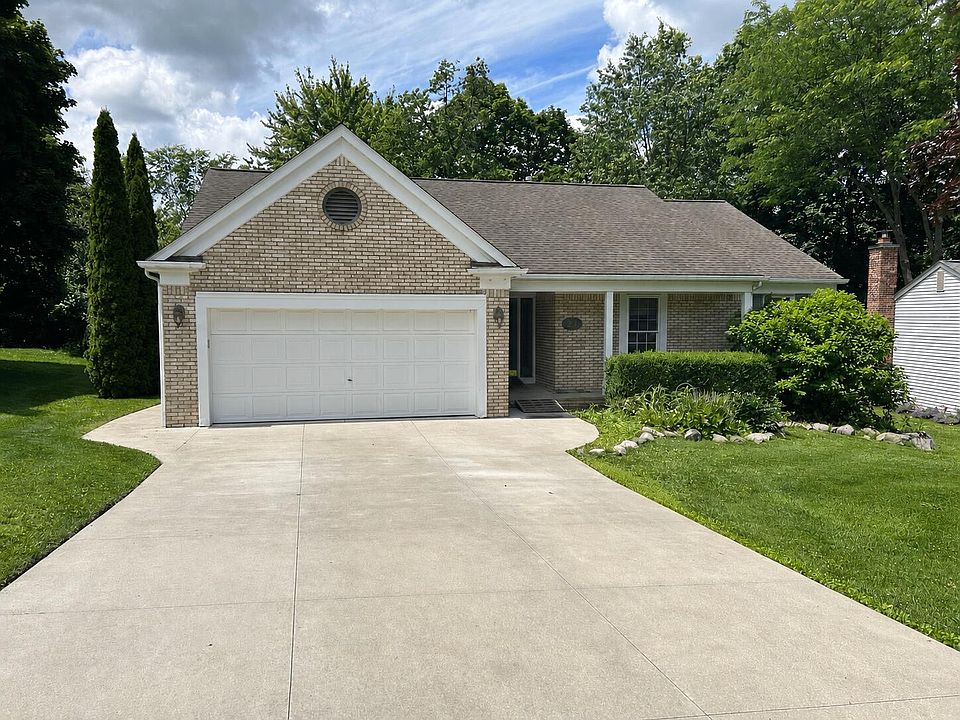 1st image of 211 Whitney Dr