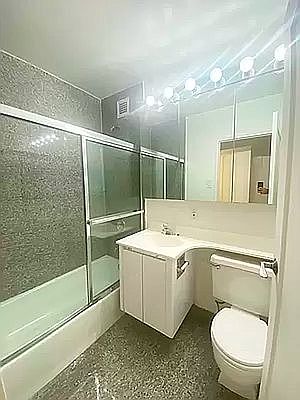 5th image of 207 E 37th St APT 7g