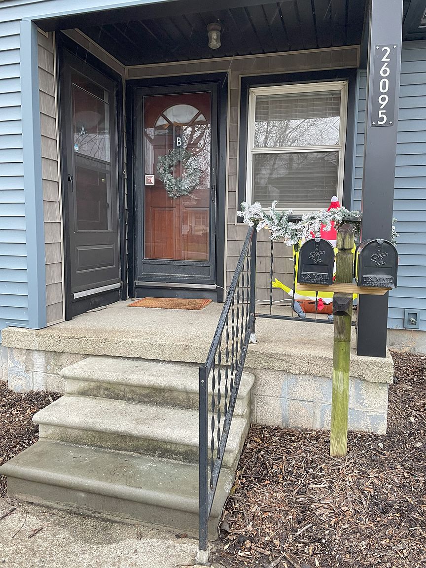 26095 E Huron River Dr #b, photo 2