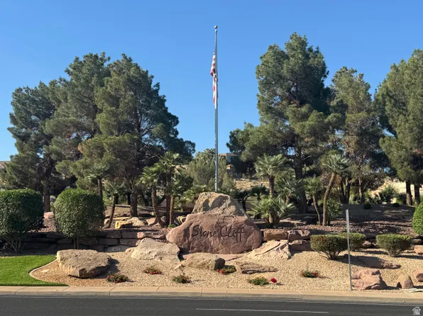 1016 S Pinnacle Dr E, Saint George, UT 84790