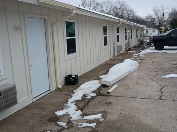 500 S Hickory St #2, Chelsea, OK 74016