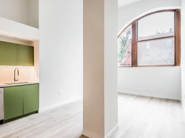 619 Throop Avenue image 1 of 39