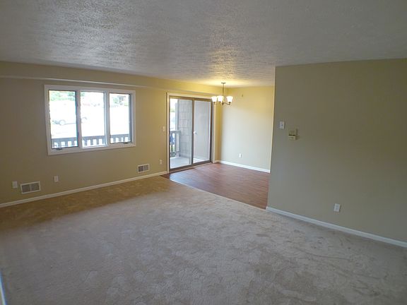 4th image of 4409 Country Club Dr APT 42
