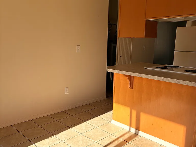 6866 NE Multnomah St #6866 — Photo 9