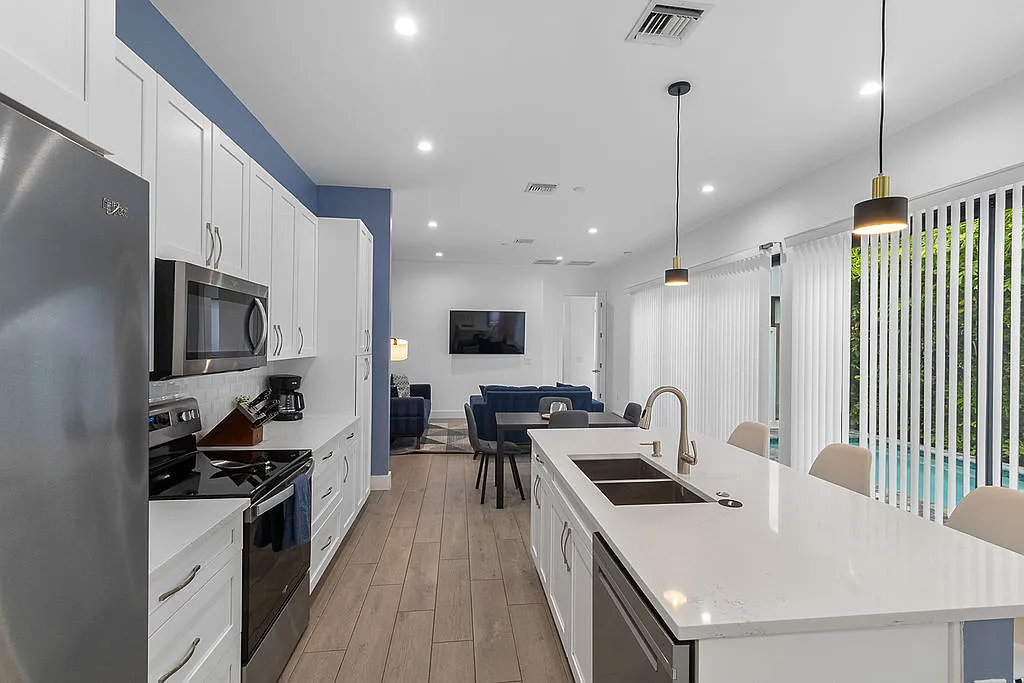 3 bed, 1800 sqft, $4,750 — Photo 3