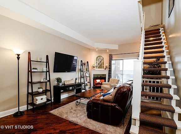 4th image of 957 W Montana St #1S