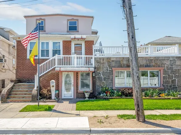 5 Hastings Road, Island Park, NY 11558