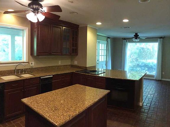 4th image of 43 N Dogwood Dr