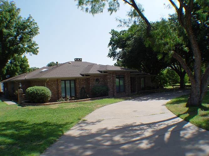 1st image of 1022 W California St