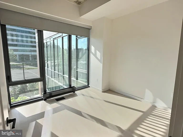 3030 Potomac Ave #Townhouse 6 — Photo 9
