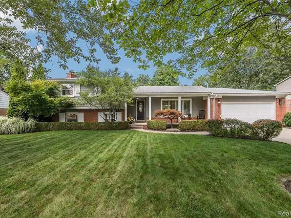 32314 Craftsbury Rd, Farmington Hills, MI 48334