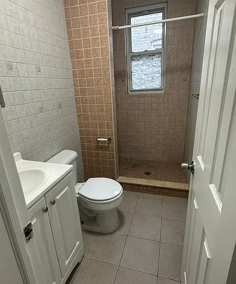 137 Center St #17 — Photo 3