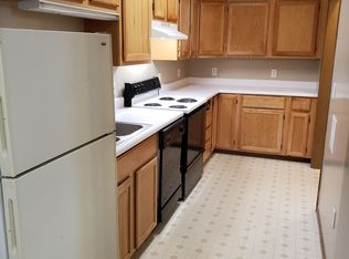 102 Whiting St APT 2, Milford, KS 66514