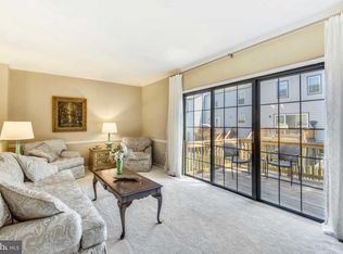 10227 Roberts Common Ln, Burke, VA 22015