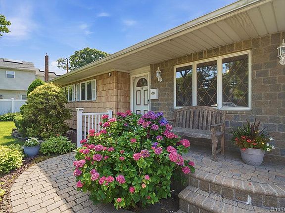 2nd image of 432 Wildwood Road