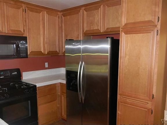 3rd image of 2385 N Ventura Ave