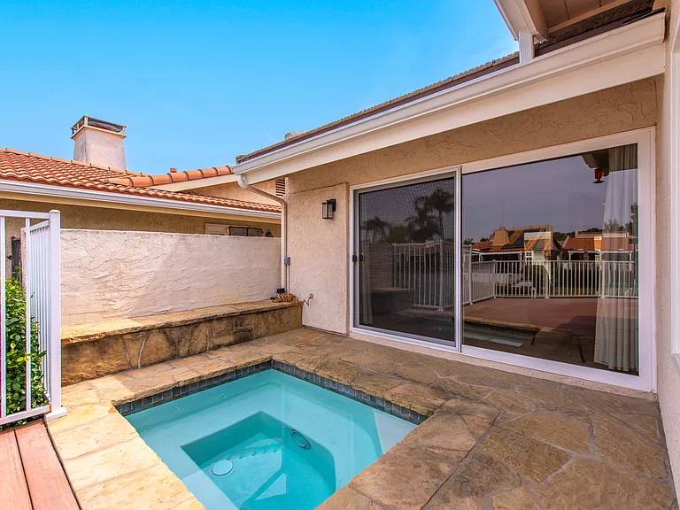 2379 Leeward Cir — Photo 39