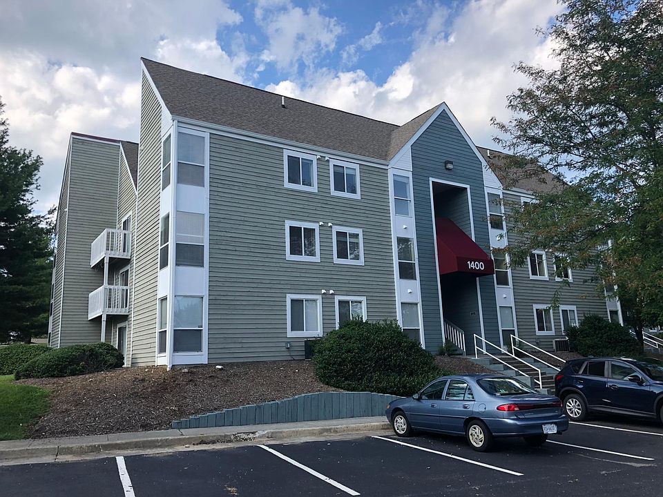 1st image of 1400 Seneca Dr #4