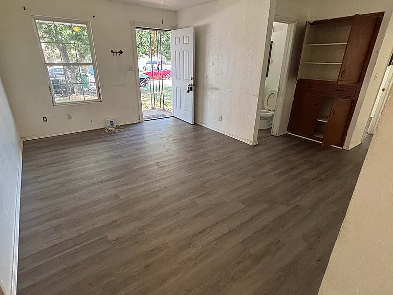 516 SE 70th St — Photo 3