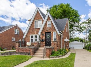 122 W Houstonia Ave, Royal Oak, MI 48073