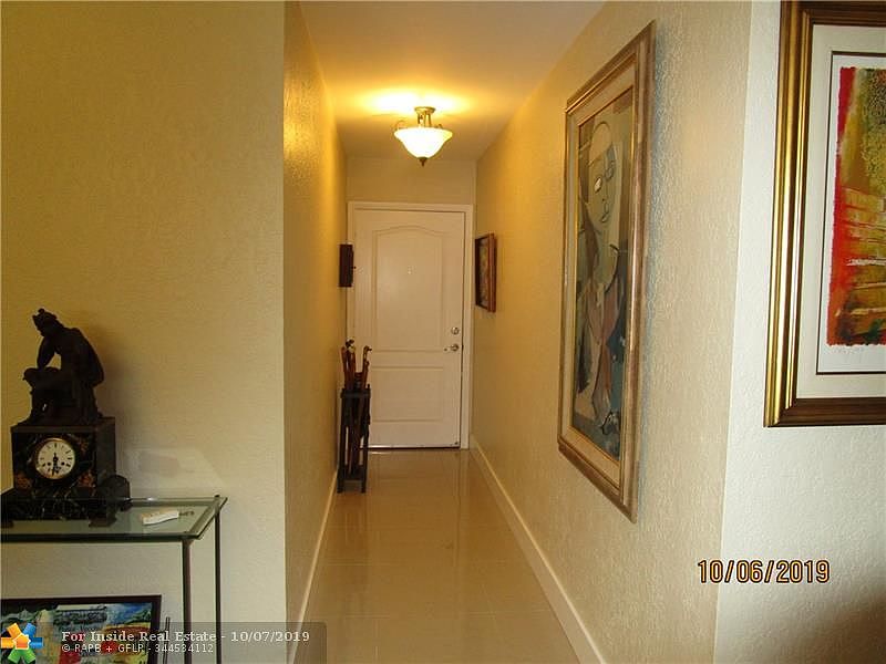 1st image of 760 SE 2nd Ave #102H
