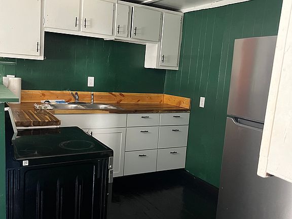 3rd image of 244 Brown St #A