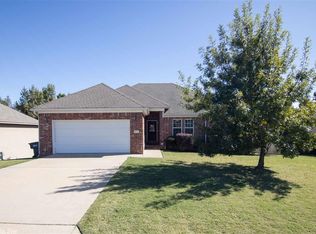 3972 Mountain Crest Cir, Alexander, AR 72002