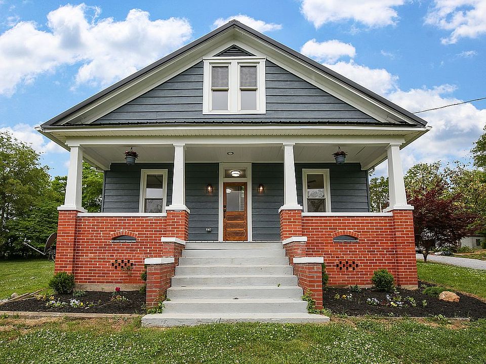 1st image of 205 Mineral St