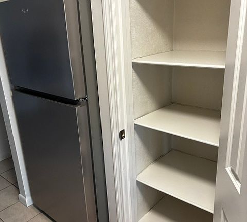 3rd image of 30 Salem End Rd APT 9A