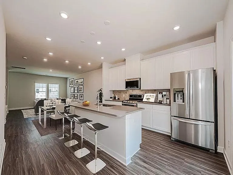 Unit Photo - 2518 Arbor Loop Dr