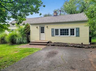 11 Ridge Rd, Whitehouse Station, NJ 08889