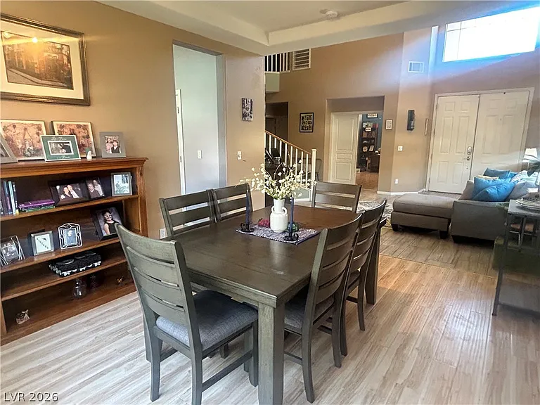 2076 Santina Ave — Photo 4