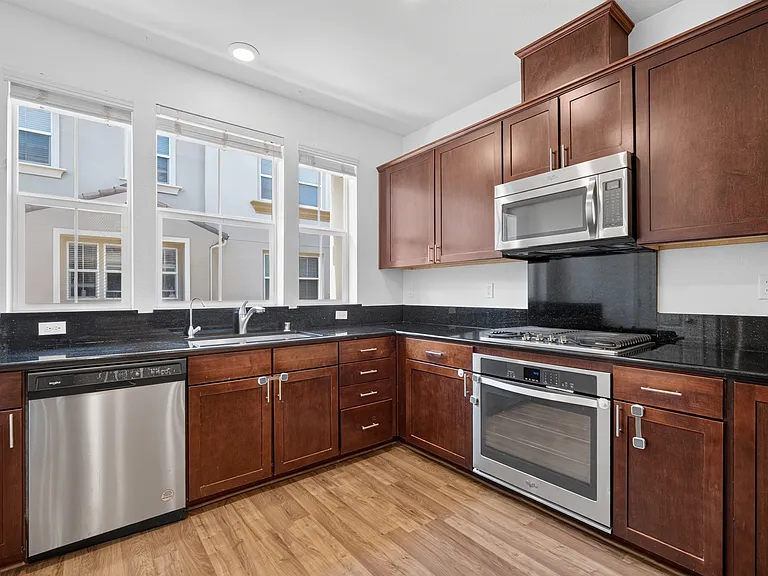 630 Barcelona Loop — Photo 7